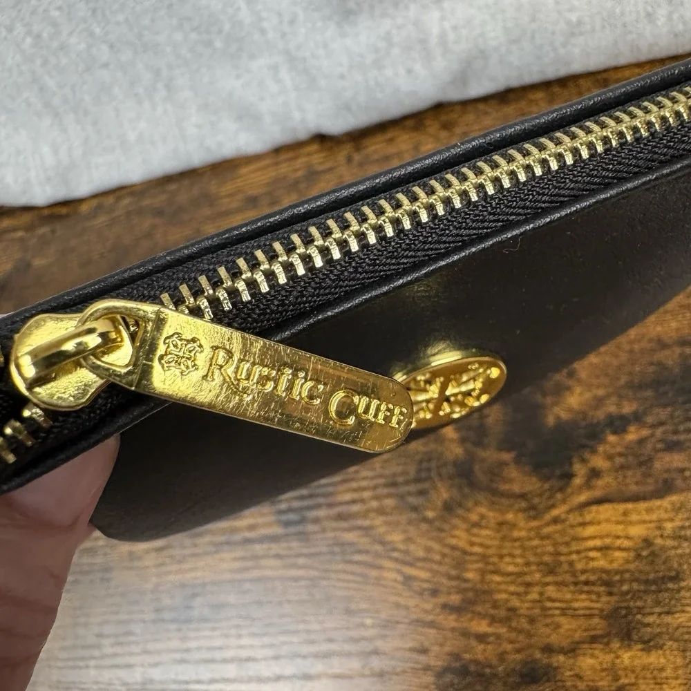 Rustic‎ Cuff Black w/Gold RC Logo Zipper Closure Storage Makeup Bag